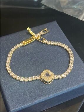 Gorgeous clover pendant Tennis bracelet on 14 kt gold plating with extender #486